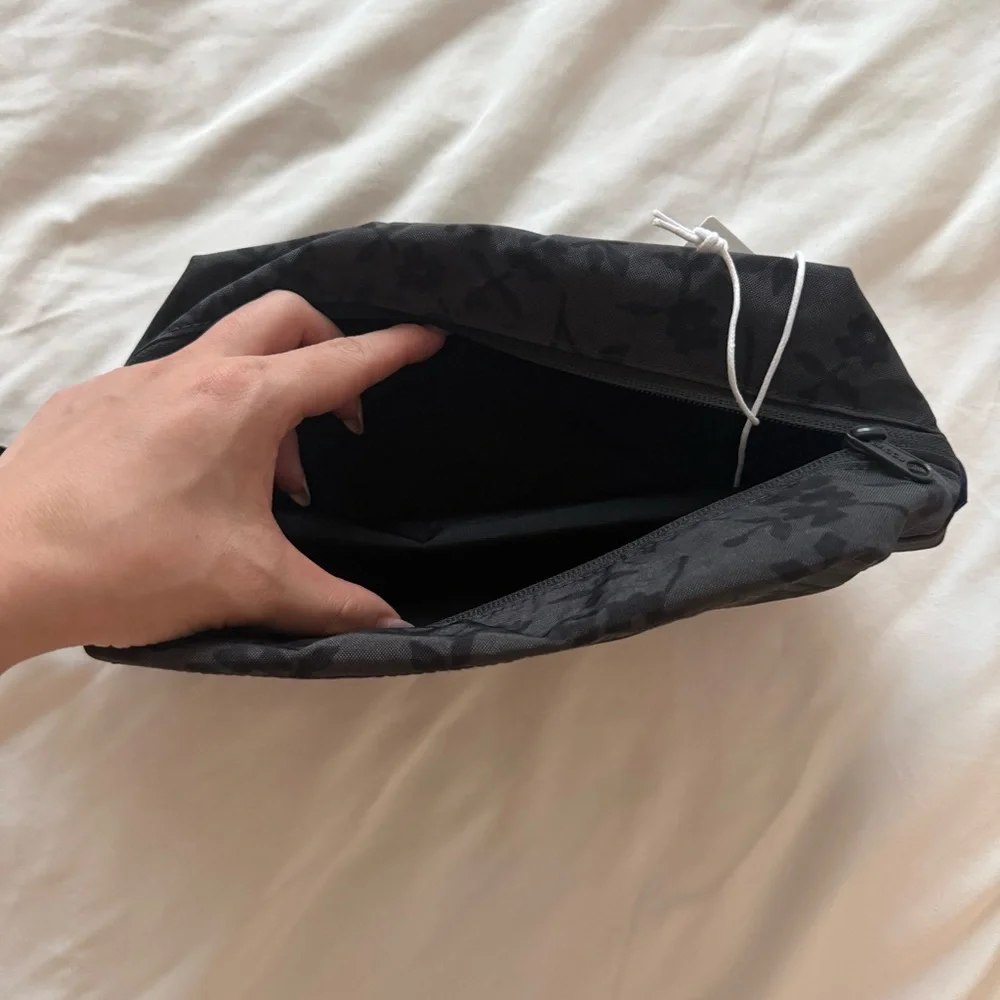 BAGGU dopp kit